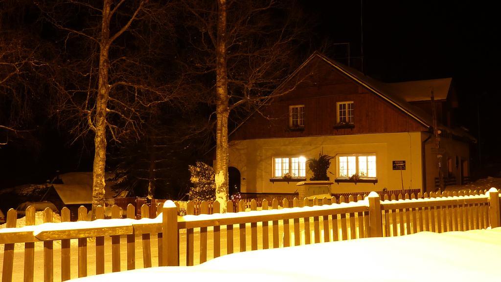 U Votapku Lägenhet Nove Hute Exteriör bild