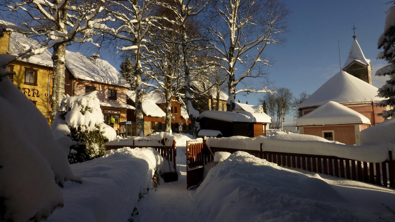 U Votapku Lägenhet Nove Hute Exteriör bild